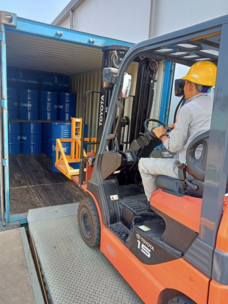Dầu nhớt công nghiệp chính hãng cho nhà máy