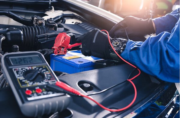 Hướng dẫn các bước kiểm tra ắc quy ô tô tại nhà